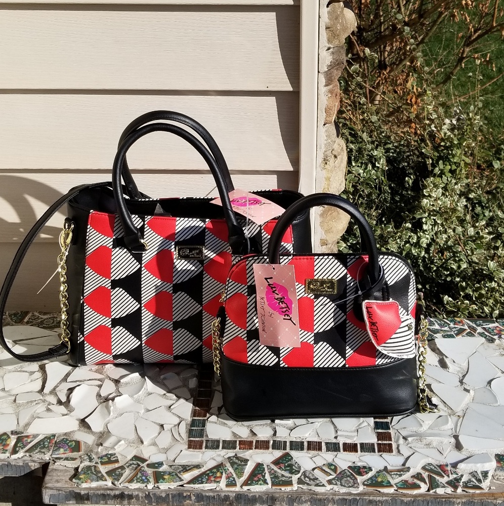 💋Betsey Johnson Large Aztec Lips Bag - Picture 7 of 7